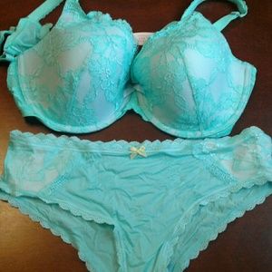 Victoria's Secret Bra & Panty NWT